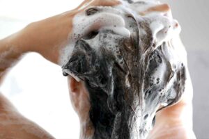 cosa succede se non fai shampoo per una settimana