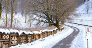 "Immagine che illustra gli effetti del cambiamento climatico sugli inverni nell'Appennino emiliano-romagnolo, con inverni più corti e ridotte nevicate."